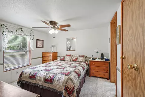 Bedroom - 425 E Maple, Gladwin, MI 48624 photo 1 of 2