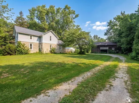 Exterior - 4970 Bluebush, Monroe, MI 48162 photo 3 of 12