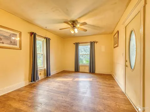 Living - 4970 Bluebush, Monroe, MI 48162 photo 5 of 7