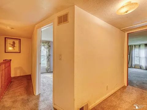 Entry Way - 4970 Bluebush, Monroe, MI 48162 photo 2 of 2
