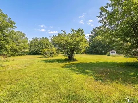 Exterior - 4970 Bluebush, Monroe, MI 48162 photo 10 of 12