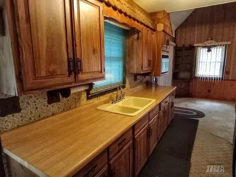 Kitchen - 5341 N M-30, Gladwin, MI 48624 photo 1 of 3