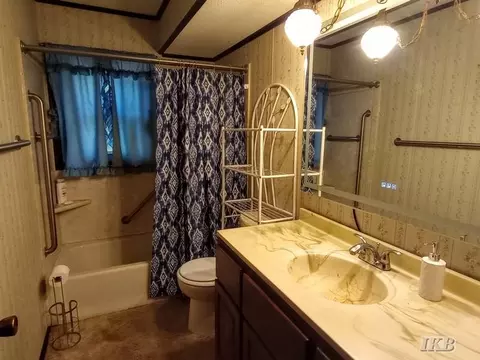Bath - 5341 N M-30, Gladwin, MI 48624 photo 1 of 2
