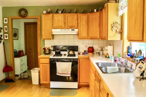 Kitchen - 1403 N Elevation, Hancock, MI 49930 photo 2 of 5