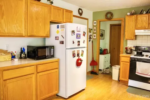 Kitchen - 1403 N Elevation, Hancock, MI 49930 photo 4 of 5