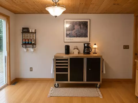Kitchen - 155 Oak Grv, Harrison, MI 48625 photo 3 of 3