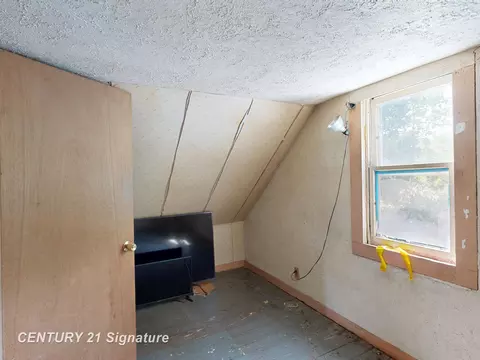 Bedroom - 455 Deland, Flushing, MI 48433 photo 1 of 2