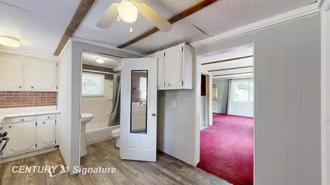 Entry Way - 455 Deland, Flushing, MI 48433 photo 3 of 4