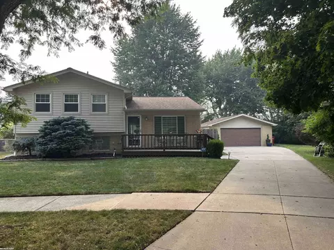 41575 Cimarron, Clinton Township, MI 48038