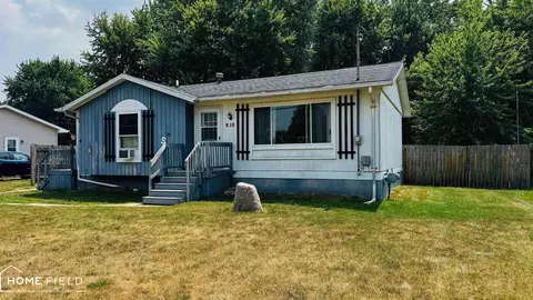 810 E King, Corunna, MI 48817