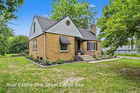 5250 N N Ctr, Saginaw, MI 48604