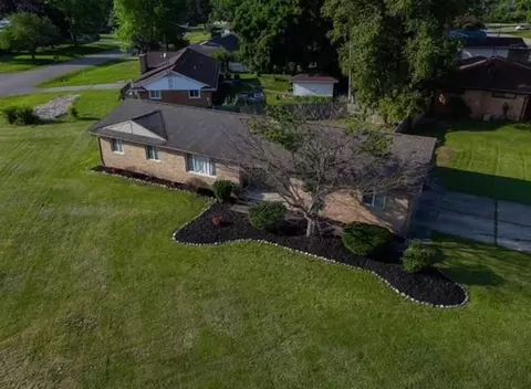 6453 Meadowwood, Grand Blanc, MI 48439