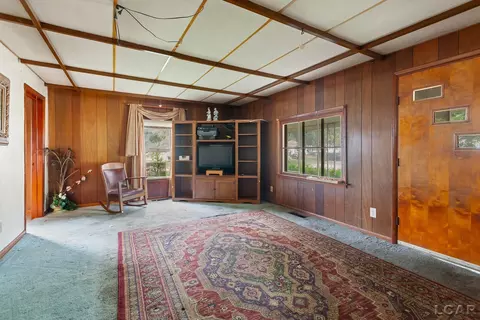 Living - 306 Summer, Adrian, MI 49221 photo 2 of 4