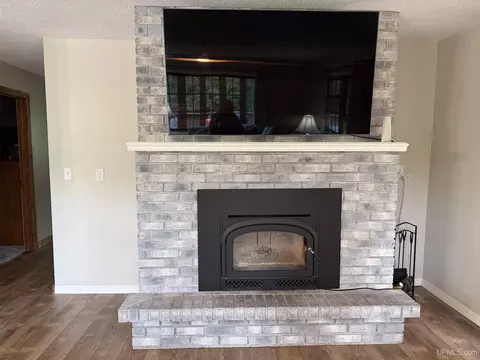 Living - N9896 River, Ramsay, MI 49959 photo 4 of 6