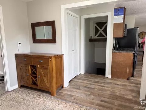 Entry Way - N9896 River, Ramsay, MI 49959 photo 2 of 4