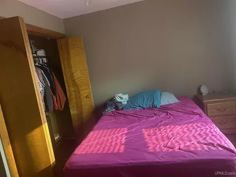 Bedroom - 313-315 E Pearl, Ishpeming, MI 49849 photo 8 of 10
