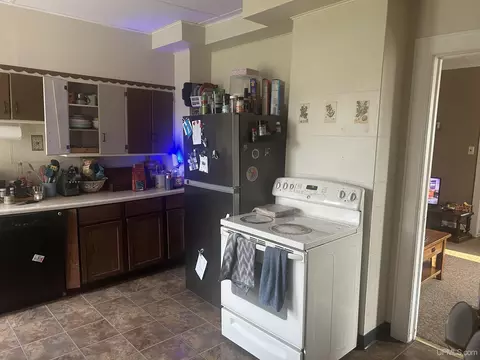 Kitchen - 313-315 E Pearl, Ishpeming, MI 49849 photo 3 of 5