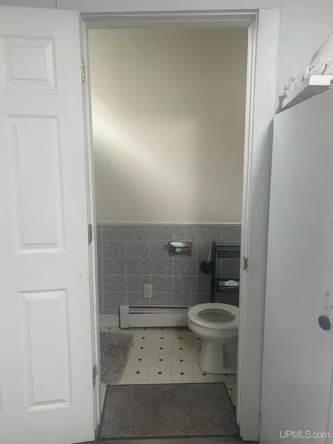 Bath - 313-315 E Pearl, Ishpeming, MI 49849 photo 1 of 9
