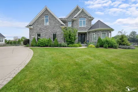 6615 Summerlyn, Lambertville, MI 48144