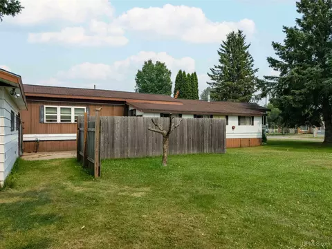 Exterior - 352 E 2nd, Caspian, MI 49915 photo 2 of 5