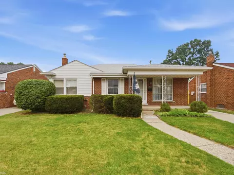 28611 Groveland, Roseville, MI 48066