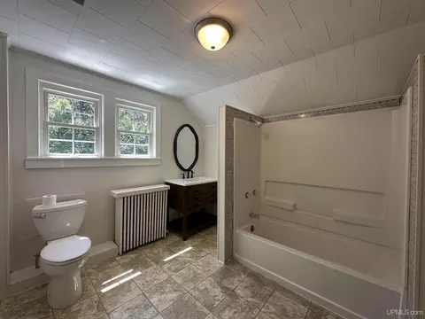 Bath - 502 Luoma, Wakefield, MI 49968 photo 1 of 3