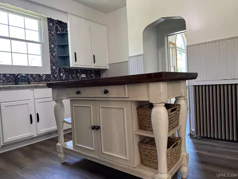 Kitchen - 502 Luoma, Wakefield, MI 49968 photo 2 of 9