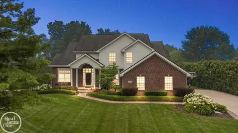 3800 May Ctr, Orion Twp, MI 48360