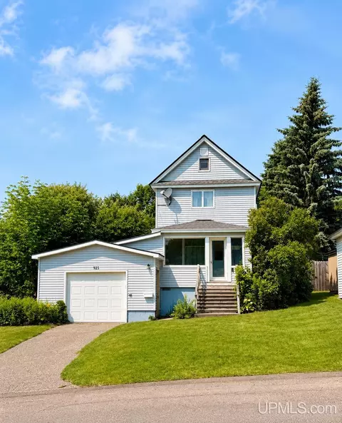 925 Liberty, Hancock, MI 49930