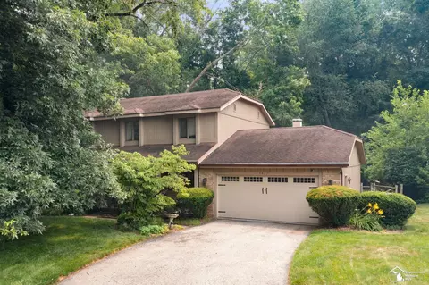 3867 Timber Crk, Lambertville, MI 48144