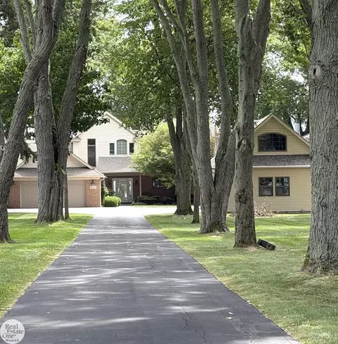 8319 River, Marine City, MI 48039