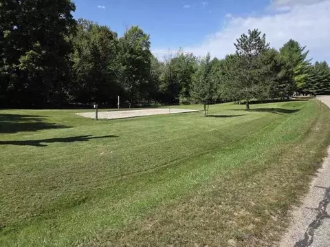 5347 Dover, Gladwin, MI 48624 photo 3