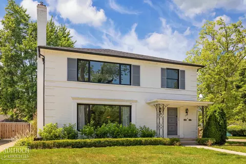 795-797 Harcourt, Grosse Pointe, MI 48230