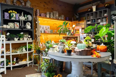 176 River, Manistique, MI 49854