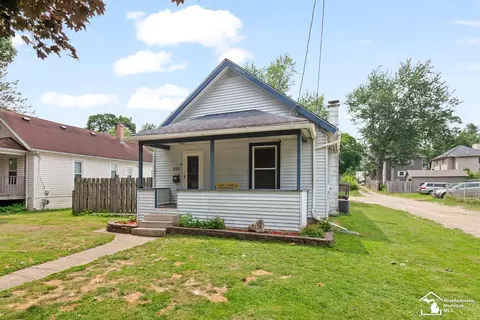 Exterior - 212 N Thompson, Jackson, MI 49202 photo 3 of 4