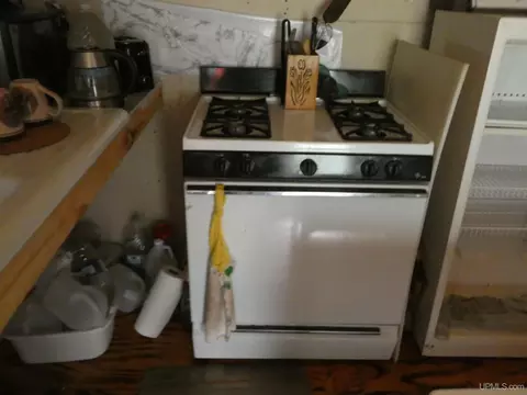 Kitchen - 14110 N Malnar, Ewen, MI 49925 photo 3 of 3