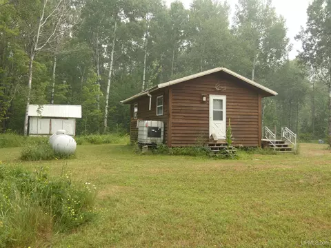 Exterior - 14110 N Malnar, Ewen, MI 49925 photo 4 of 8