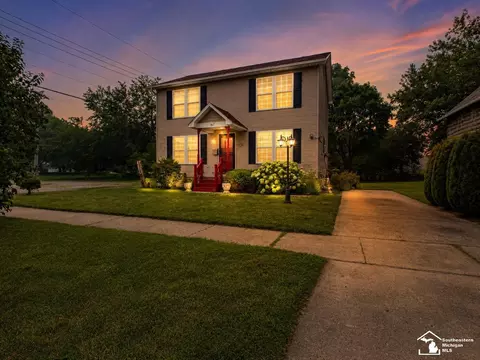 817 W 5th, Monroe, MI 48161