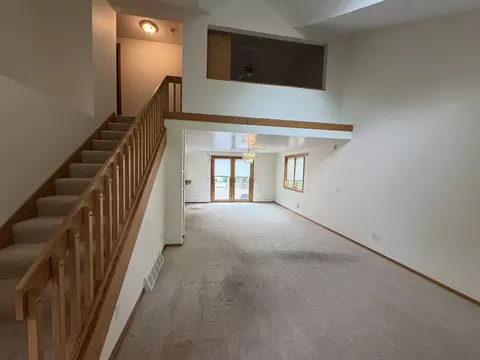 Living - 6496 E Carpenter, Flint, MI 48506 photo 2 of 4