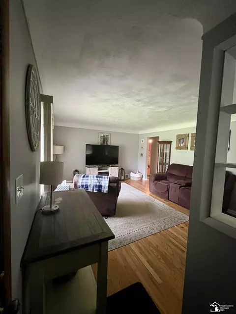Entry Way - 2071 Maplecrest, Carleton, MI 48117 photo 1 of 1
