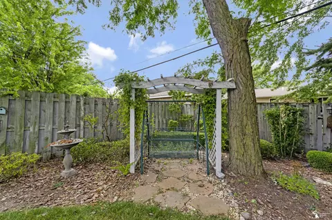 Exterior - 542 Fox, Monroe, MI 48161 photo 14 of 16