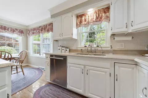 Kitchen - 542 Fox, Monroe, MI 48161 photo 6 of 8