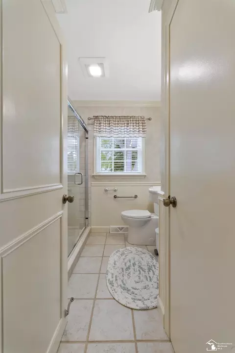 Bath - 542 Fox, Monroe, MI 48161 photo 3 of 6