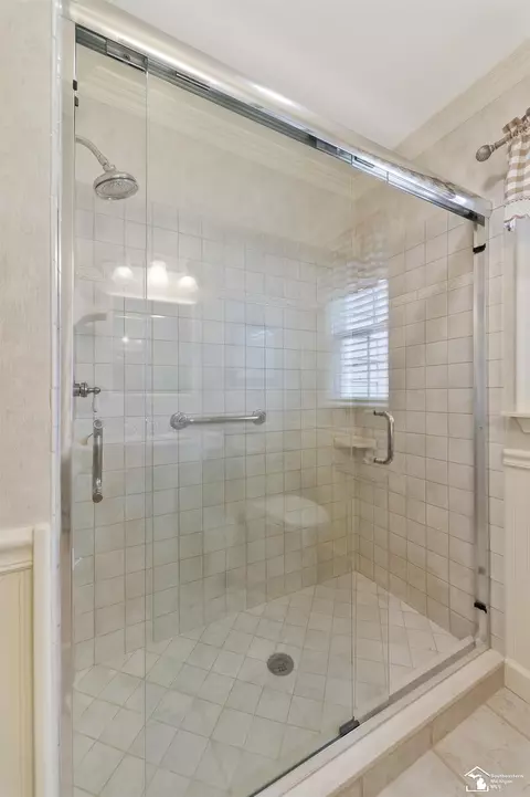 Bath - 542 Fox, Monroe, MI 48161 photo 2 of 6