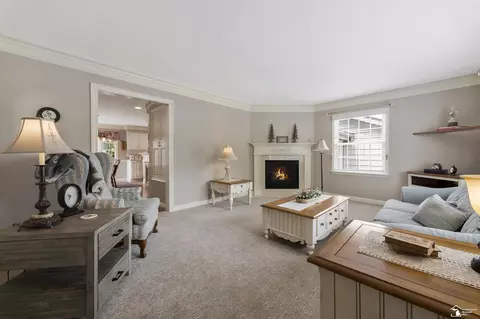 Living - 542 Fox, Monroe, MI 48161 photo 1 of 3