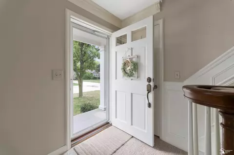 Entry Way - 542 Fox, Monroe, MI 48161 photo 1 of 9
