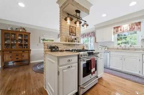 Kitchen - 542 Fox, Monroe, MI 48161 photo 7 of 8