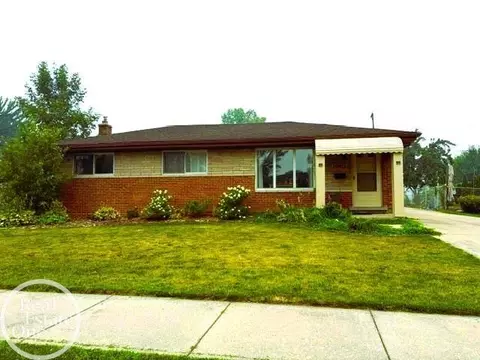 20413 Shores, Saint Clair Shores, MI 48080