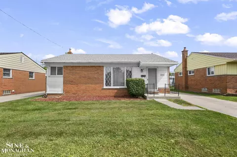 21313 Tanglewood, Saint Clair Shores, MI 48082