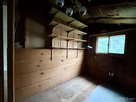 Bedroom - 401 N Basin, Ishpeming, MI 49849 photo 2 of 2
